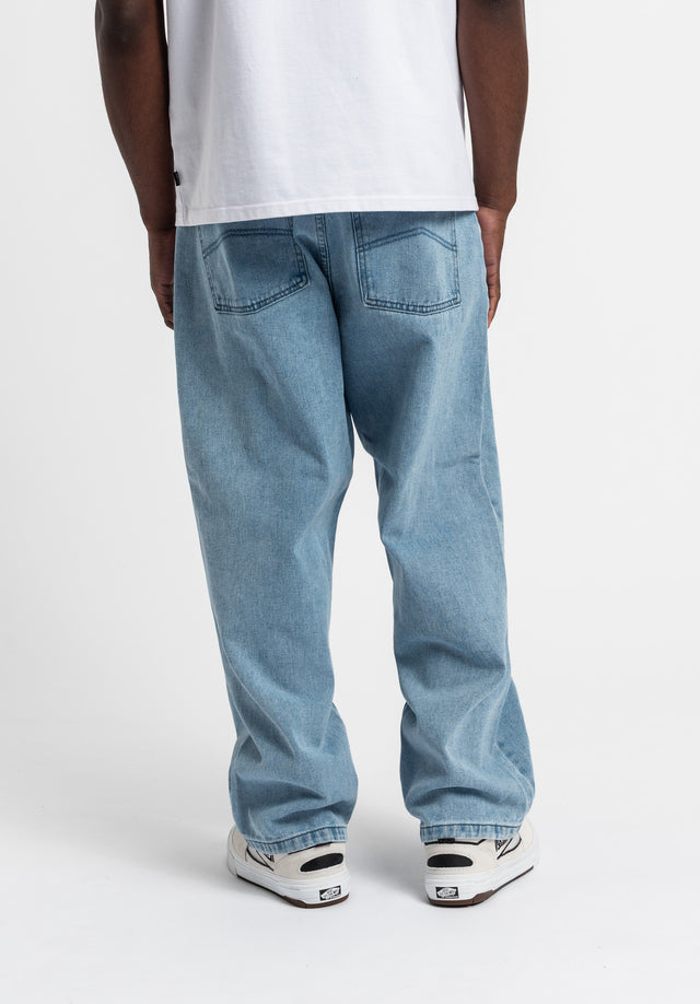 titus-boogy-loose-fit-jeans-2 image 2