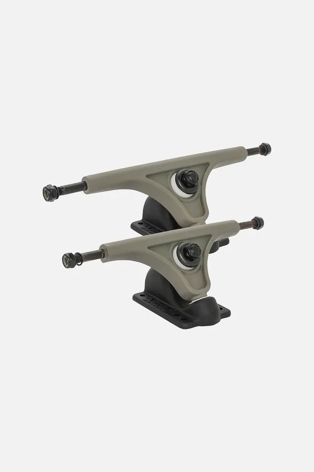 globe-slant-mag-reverse-kingpin-trucks-grey-black image 1