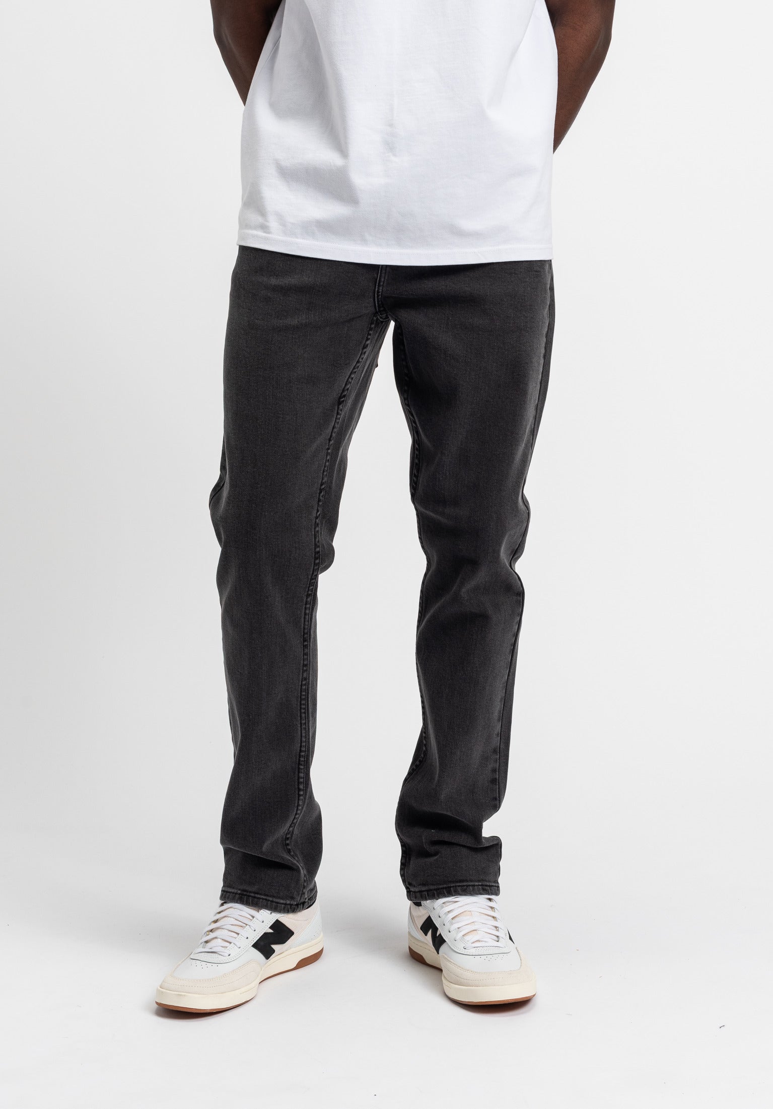 titus-skinny-fit-jeans-herren-black-bleached-terra-classic image 1