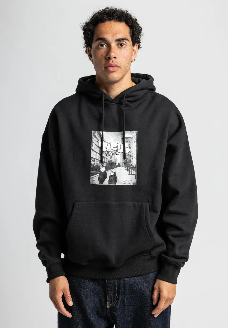 titus-hood-walk-oversize-hoodie-streetstyle-mit-doppellagiger-kapuze-und-k-nguru image 1