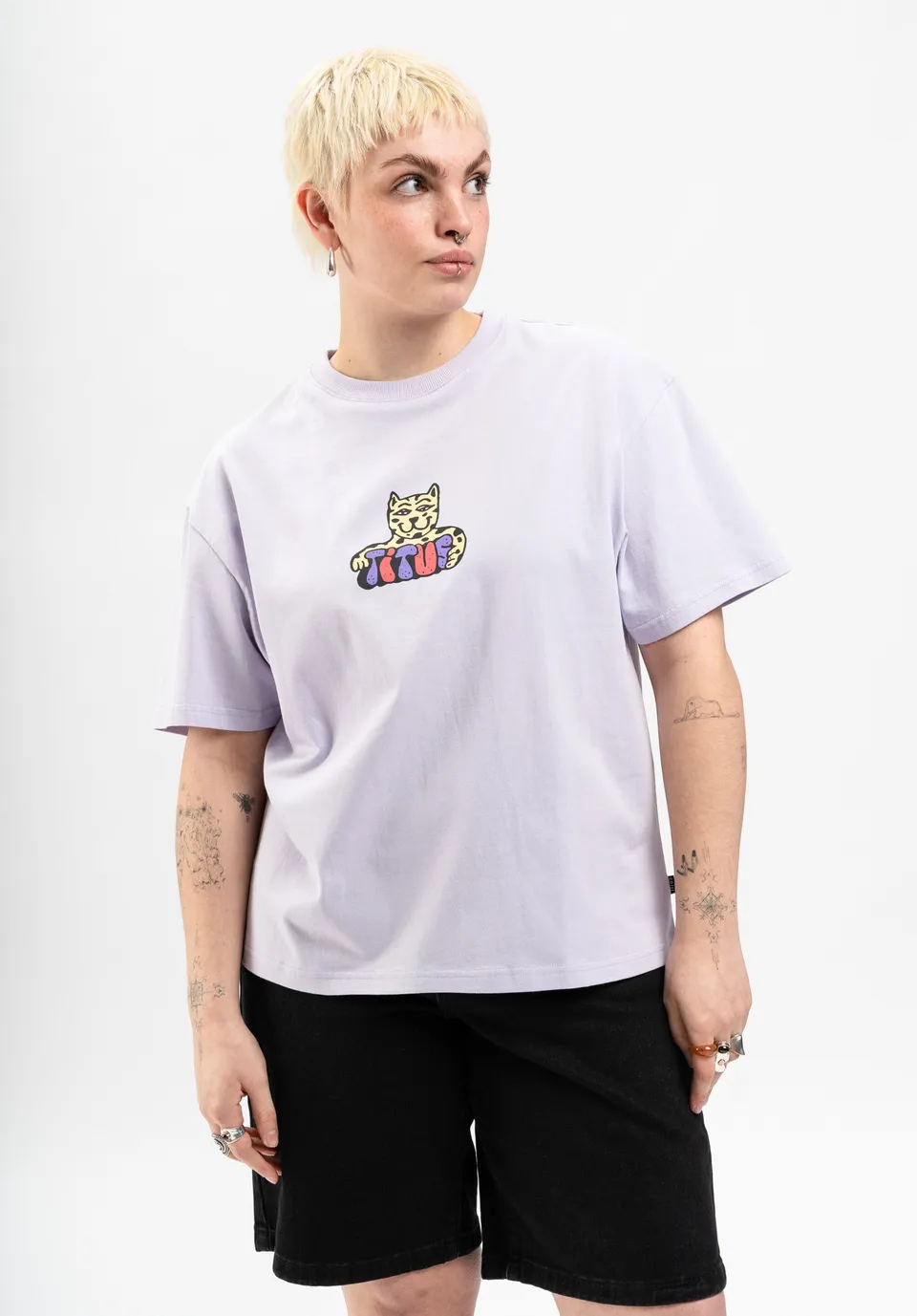 titus-yvaine-t-shirt-loose-fit-schwerer-baumwoll-jersey-brustprint image 1