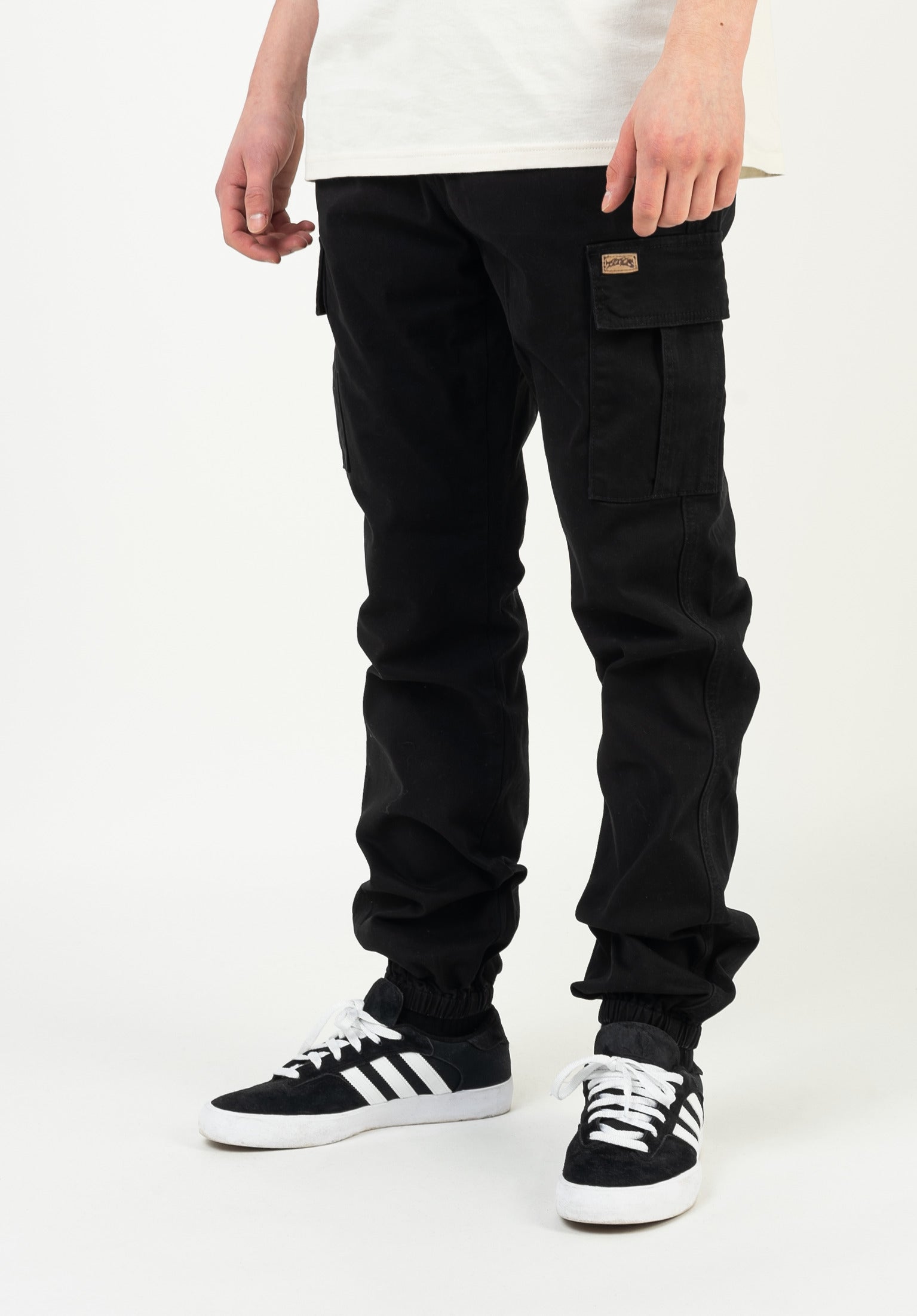 titus-cross-cargo-jogger-hybrid-hose image 1